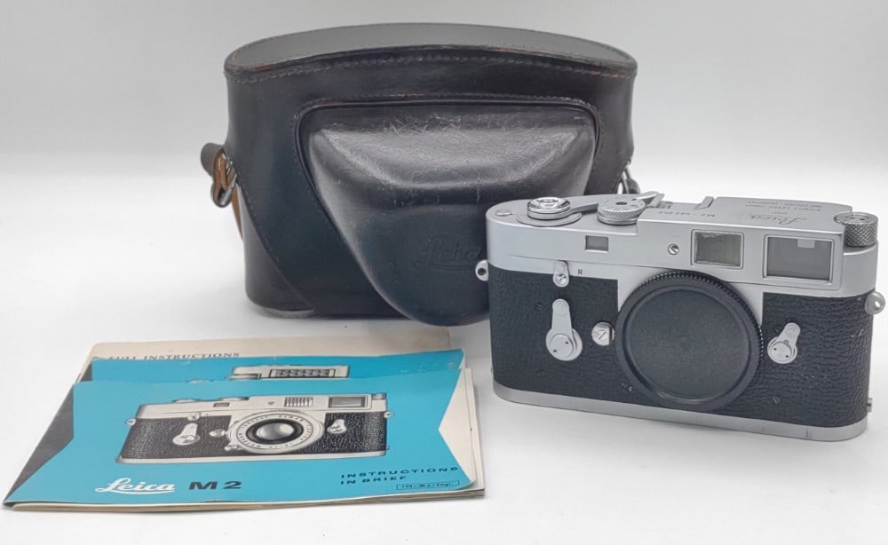 Leica M2 Silver Chrome Rangefinder 35mm Camera Body With Case & Instructions (1 of 11)