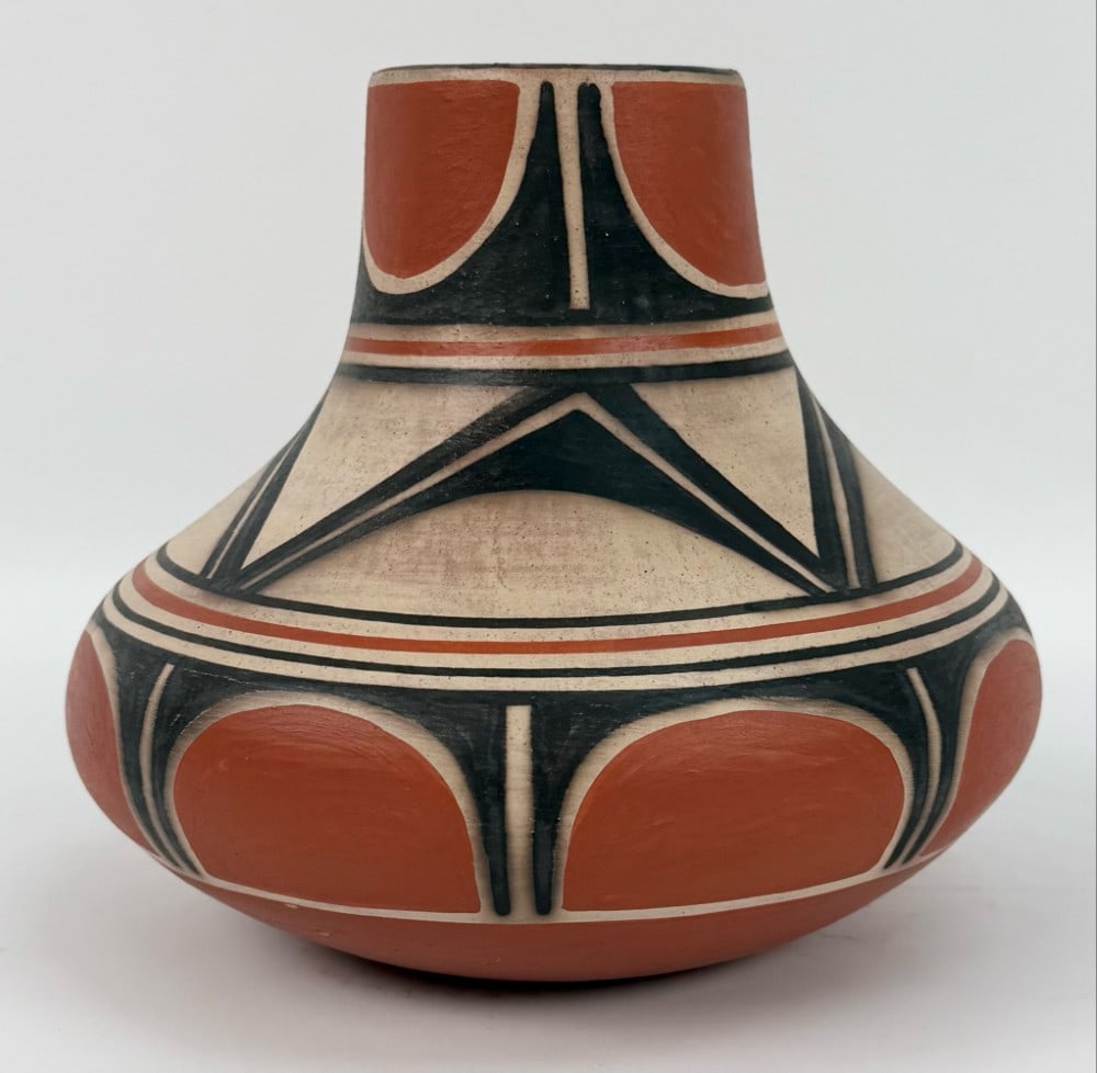 Kewa New Mexico Robert Tenorio Santo Domingo Pueblo Pottery Pot (1 of 4)