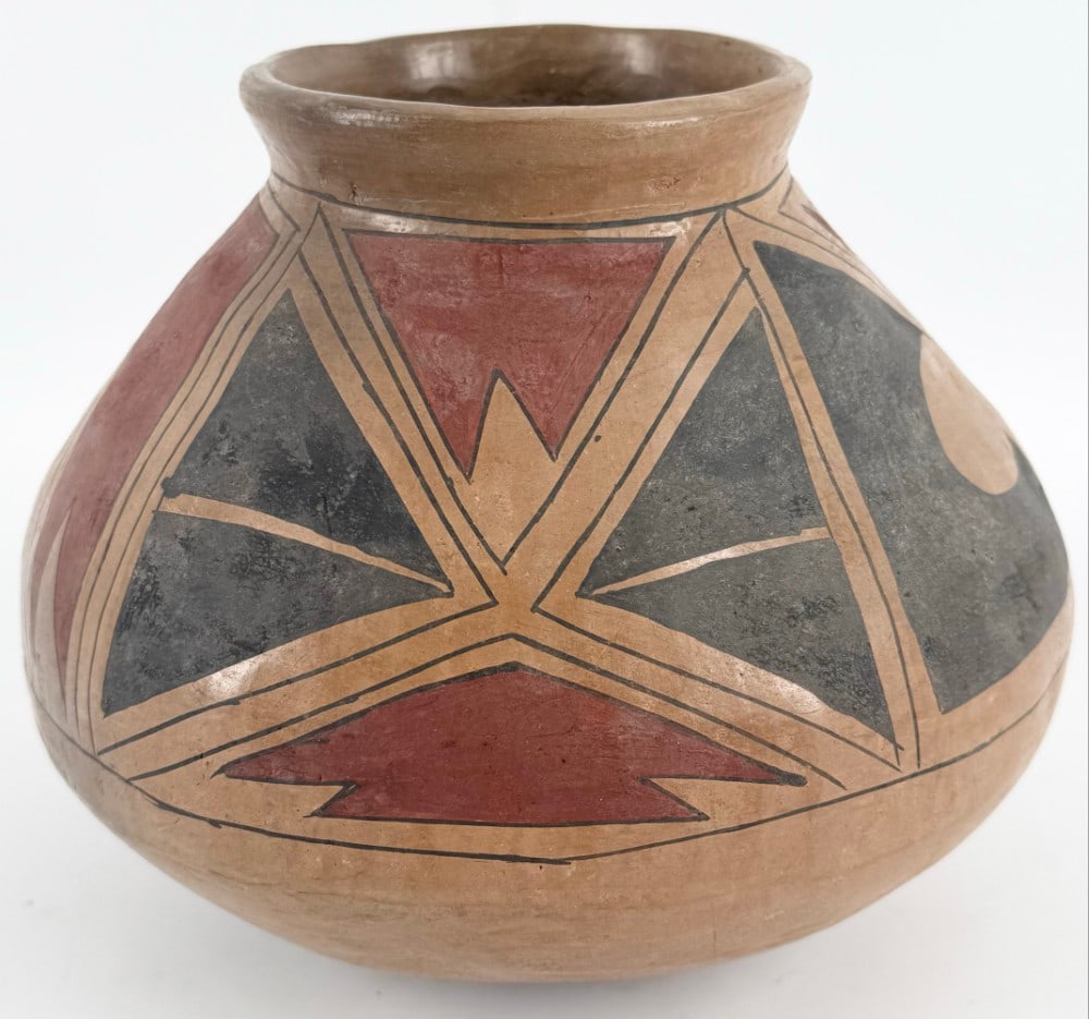 Vintage Mata Ortiz Pottery Vessel (1 of 5)