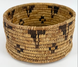Vintage Native American Woven Circle Basket