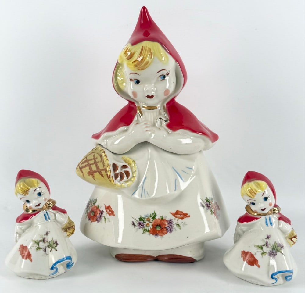 Vintage Hull Pottery Little Red Riding Hood Cookie Jar And Salt & Pepper Shakers: Vintage Hull Pottery Little Red Riding Hood Cookie Jar And Salt & Pepper Shakers. The pieces are in nice conditon with no chips, cracks, or crazing. Cookie jar measures 12-3/4" tall and the shakers me