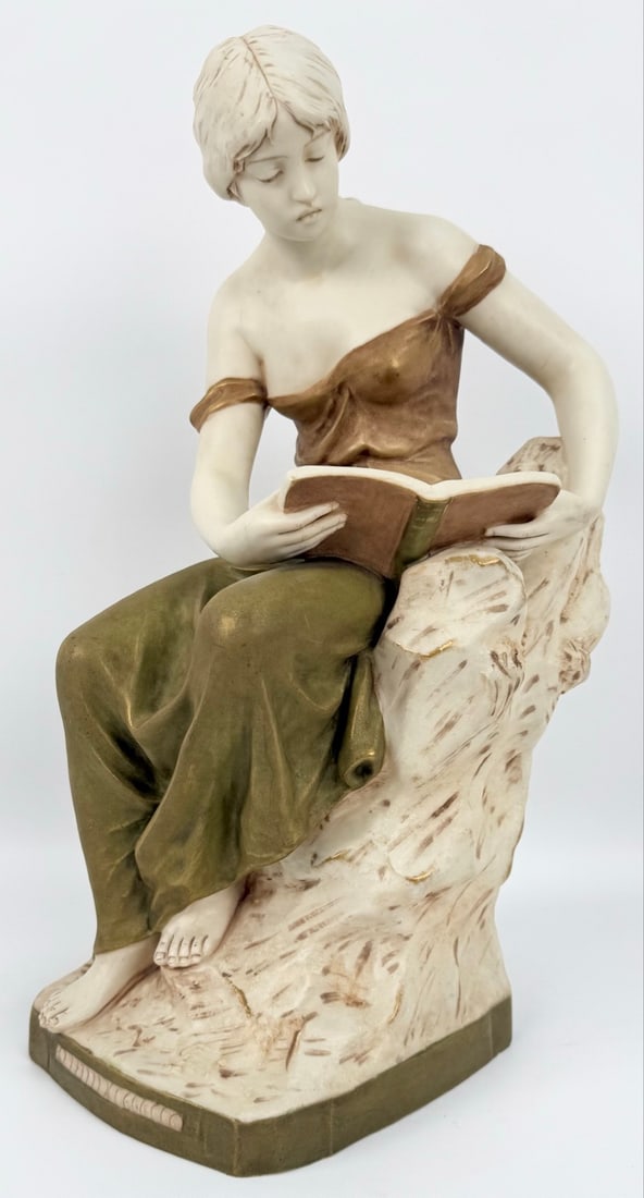 Antique Royal Dux Bohemia "La Lecture" ("The Reading") Art Nouveau Porcelain Figurine: Antique Royal Dux Bohemia "La Lecture" ("The Reading") Art Nouveau Porcelain Figurine. The figure is marked on the base with the number 2374. The condition is nice with no chips or cracks. Measures ap