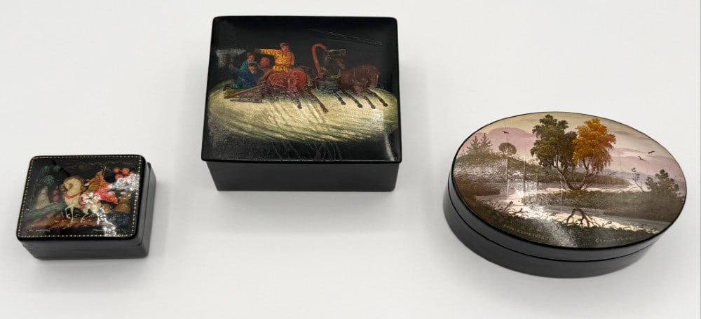 Lot Of Three Vintage Russian Lacquered Paper Mache Boxes (1 of 10)