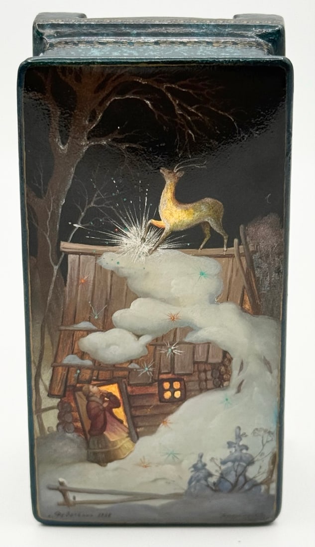 Vintage Russian "Silver Hoof" Lacquered Paper Mache Box: Vintage Russian "Silver Hoof" Lacquered Paper Mache Box by Tugarinov. The signed hand-painted box displays well. Measures approximately 4" across x 2" deep x 1-1/2" tall.