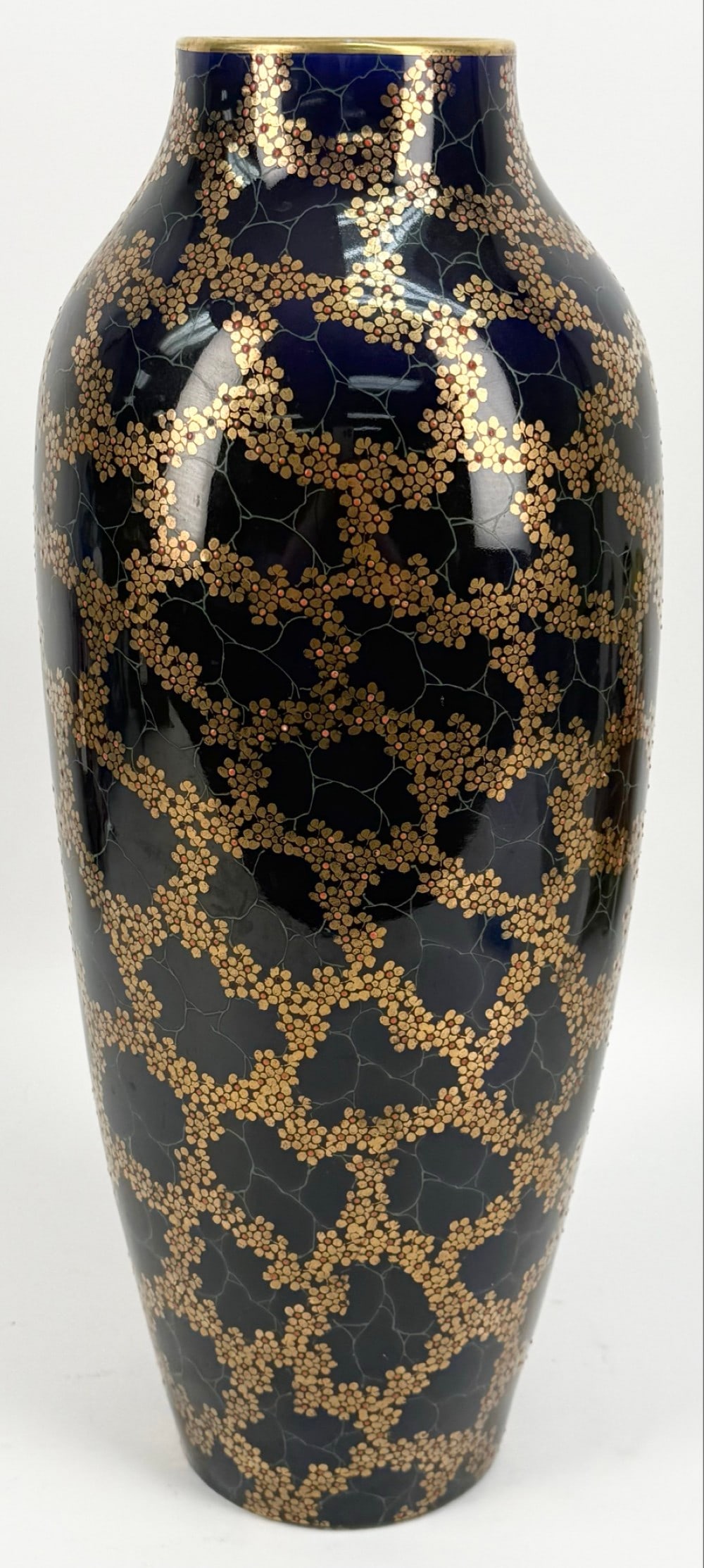 Antique Ernst Wahliss Turn Vienna Early Art Deco Porcelain Vase: Antique Ernst Wahliss Turn Vienna Early Art Deco Porcelain Vase. Marked #9320 on the base. Has a factory hole in the bottom and may have been used as a lamp base. Good condition with no chips or crack