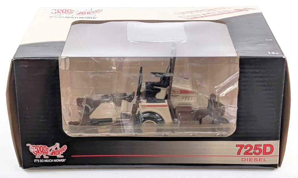 1/16 SpecCast Grasshopper 725D Front-Mount Zero Turn Lawnmower: 1/16 SpecCast Grasshopper 725D Front-Mount Zero Turn Diesel Lawnmower die-cast metal replica. Good condition new in the box.