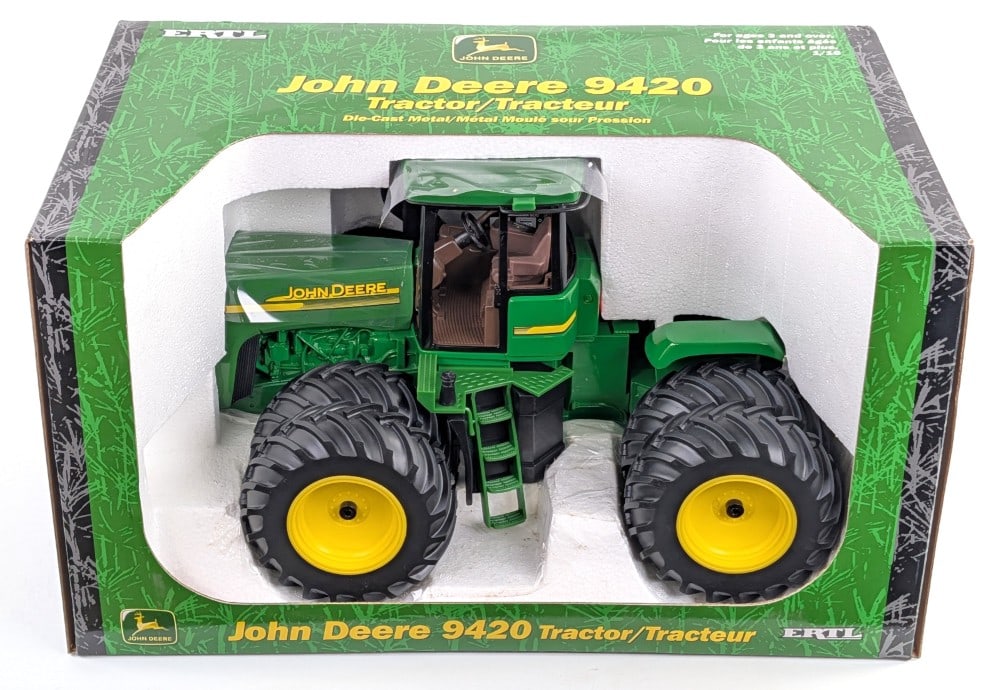1/16 Ertl John Deere 9420 4wd Tractor: 1/16 Ertl John Deere 9420 4wd tractor. Good condition in the box.