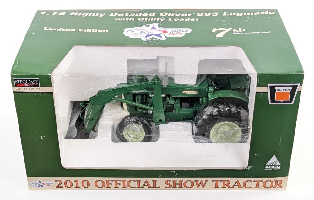 1/16 SpecCast Oliver 995 Lugmatic Tractor with Utility Loader (1 of 7)
