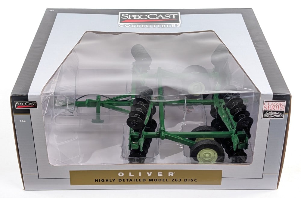 1/16 SpecCast Oliver Model 263 Winged Disc: 1/16 SpecCast Oliver Model 236 winged disk / disc. Good condition new in the box and highly detailed.
