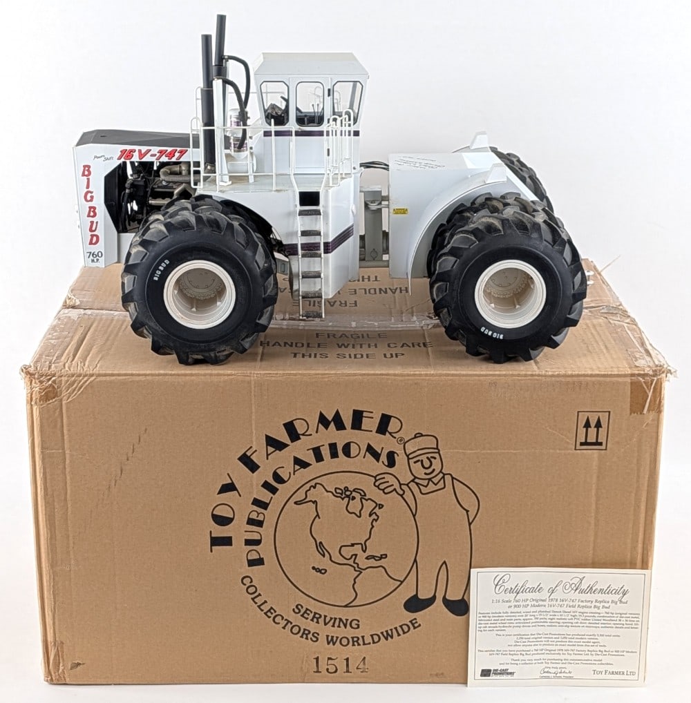 1/16 Die-Cast Promotions Factory Big Bud 16V-747 4wd Tractor - 760HP: 1/16 scale Die-Cast Promotions Big Bud 16V-747 4wd tractor. 760 Horsepower Original Factory Edition with the black hood. Very large and highly detailed replica. Limited edition 1 of only 2,250 produce