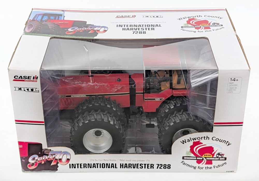 1/16 Ertl International Harvester 7288 Super 70 2+2 Tractor: 1/16 Ertl International Harvester 7288 Super 70 2+2 tractor. Walworth County 2016 Technology Days edition. Good condition new in the box. The box shows minor wear from storage.