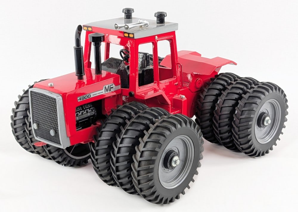 Luke Clement Custom 1/16 Massey Ferguson 4900 4wd Tractor (1 of 7)