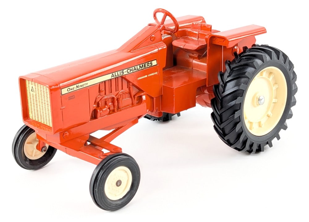 1/16 Ertl Allis-Chalmers 190XT Tractor: Original 1/16 Ertl Allis-Chalmers 190XT tractor with dark cream decals. The tractor has a couple tiny paint chips, but is in overall good condition.