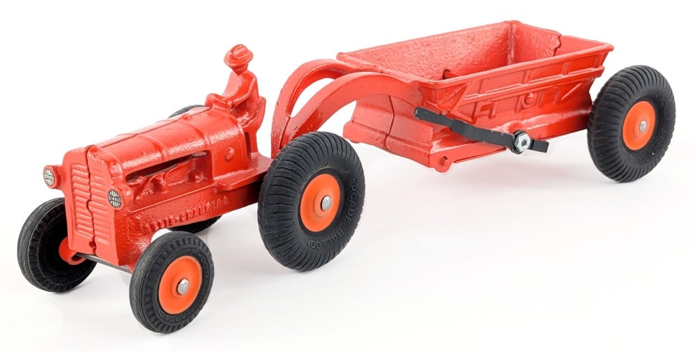 Restored Arcade Allis-Chalmers Tractor w/ Scraper (1 of 7)