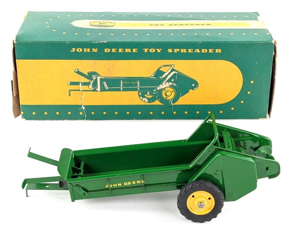 1/16 Ertl John Deere Long Lever Manure Spreader w/ Box (1 of 9)