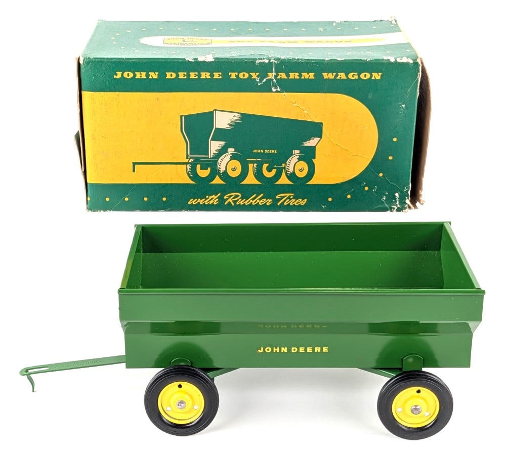 1/16 Ertl John Deere Barge Wagon w/ Box (1 of 9)