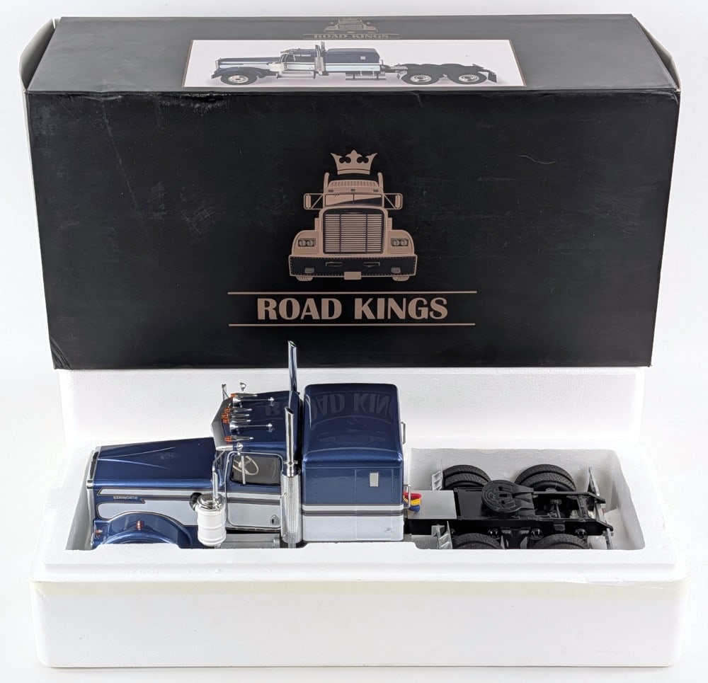 1/18 Road Kings Kenworth W900 Semi Truck: 1/18 Road Kings Kenworth W900 semi truck. The truck is in good condition in the box. A very nice highly detailed replica.