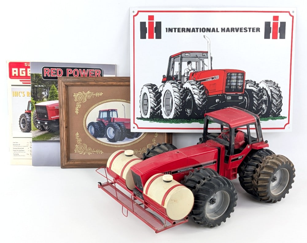 Custom 1/16 International 7488 Tractor with Saddle Tanks and Memorabilia (1 of 12)