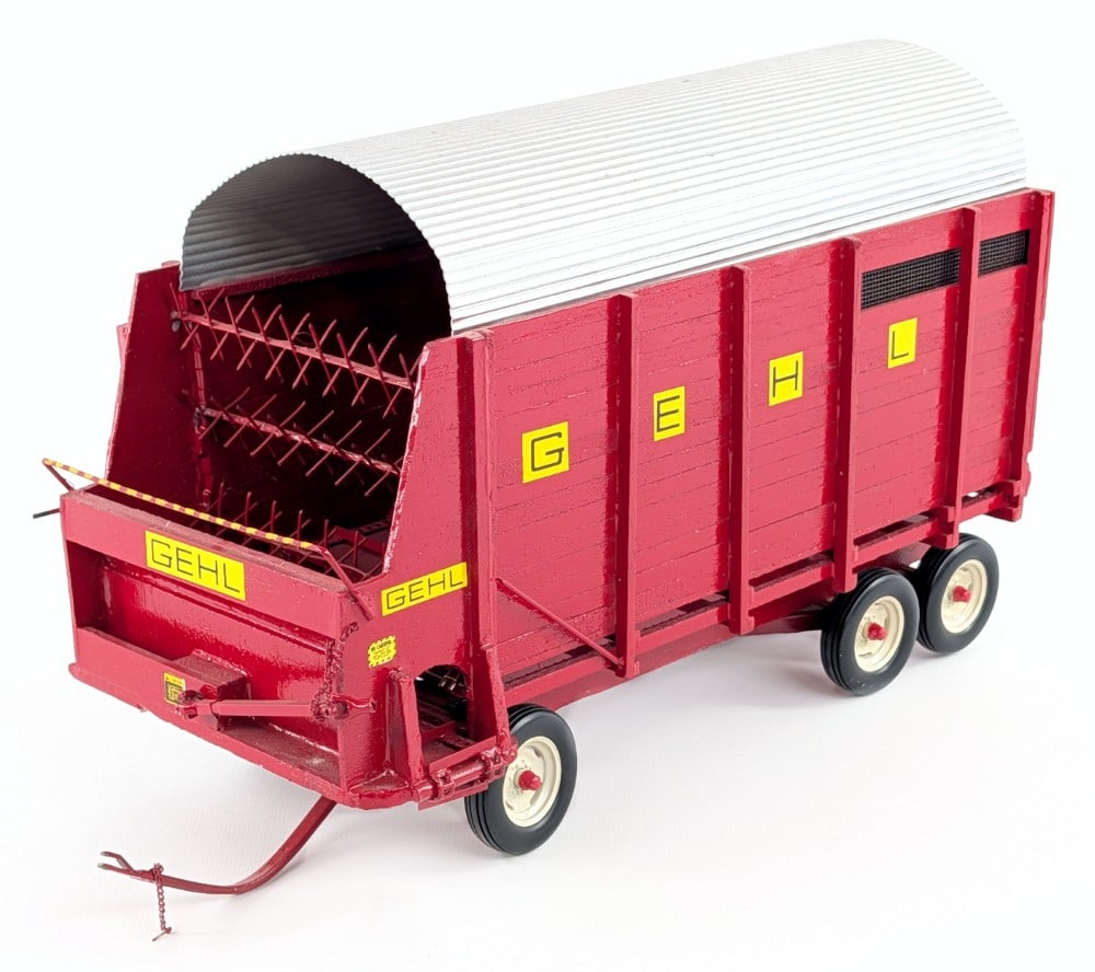 Custom 1/16 Gehl Forage / Silage Wagon (1 of 7)