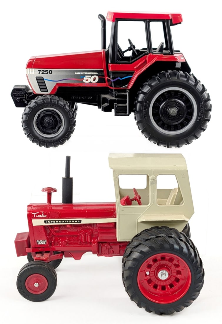 1/16 Ertl International Farmall 1456 Tractor and Case International 7250 Tractor: Restored 1/16 Ertl International Farmall 1456 tractor with cab and duals and 1/16 Ertl Case International 7250 tractor Mark 50 edition. Both have some scuff marks and light wear from handling / displa