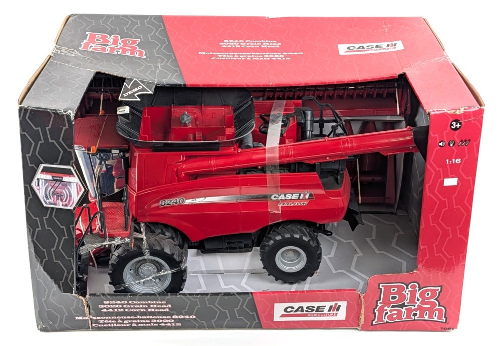 1/16 Big Farm Case IH 8240 Axial Flow Combine w/ Both Heads (1 of 7)