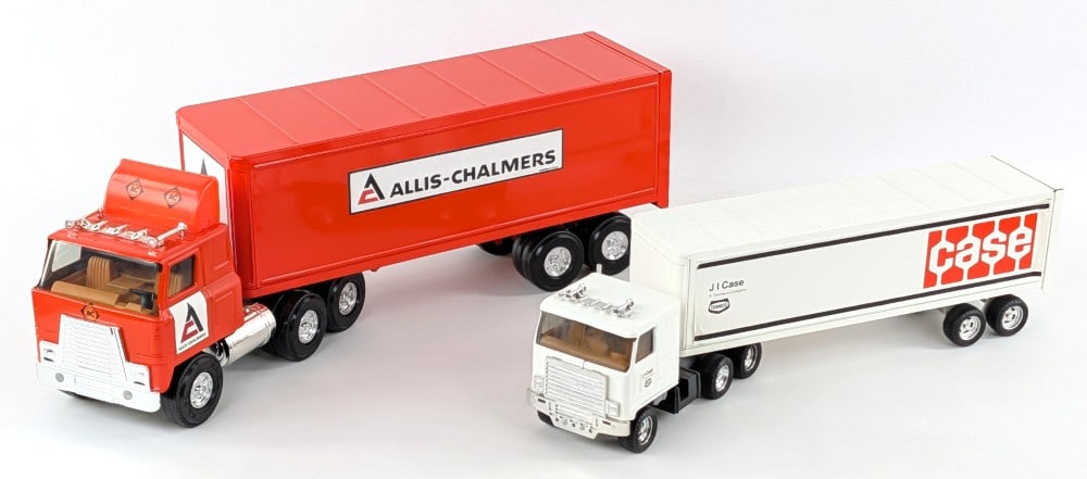 Ertl Allis-Chalmers Semi Truck & J.I. Case Semi Truck (1 of 9)