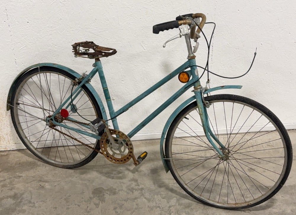 John Deere Ladies Touring Bicycle (1 of 6)