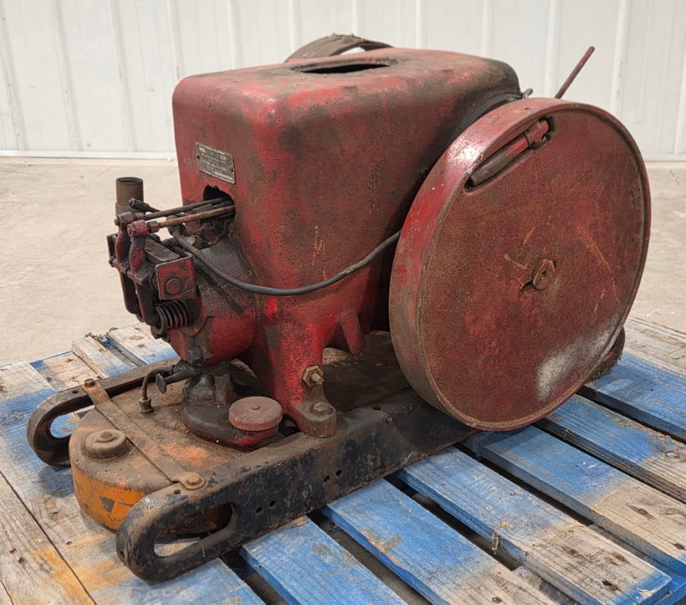 International 3-5 HP LB Gas Engine (1 of 11)