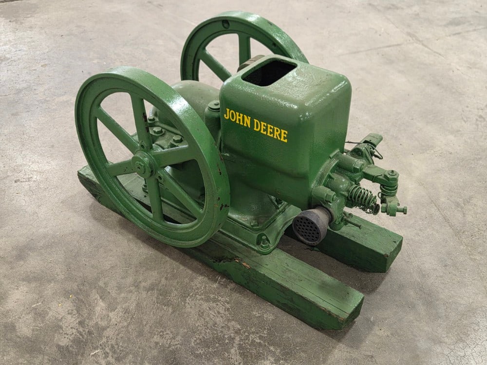 1.5 HP John Deere Model E Gas Engine - 3