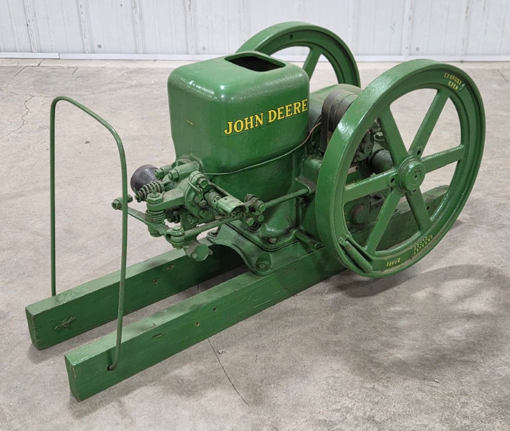 1.5 HP John Deere Model E Gas Engine (1 of 13)