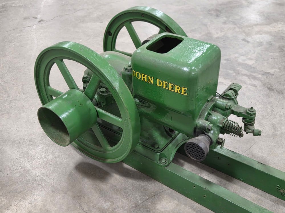 1.5 HP John Deere Model E Gas Engine - 3