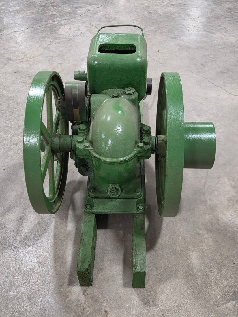 1.5 HP John Deere Model E Gas Engine - 6