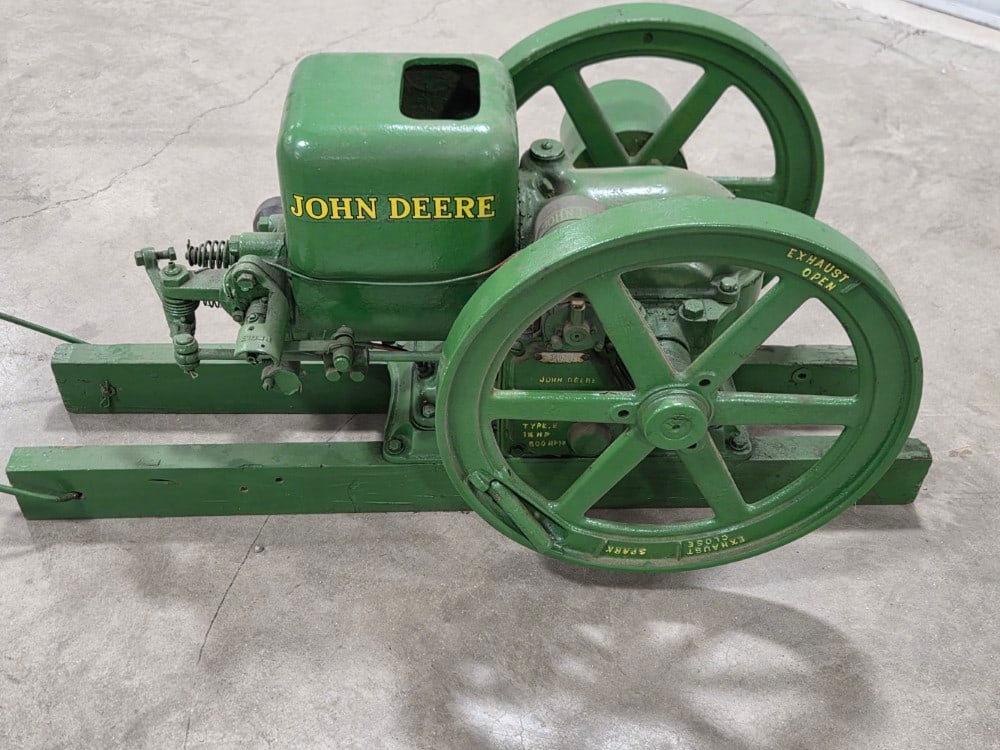 1.5 HP John Deere Model E Gas Engine - 8
