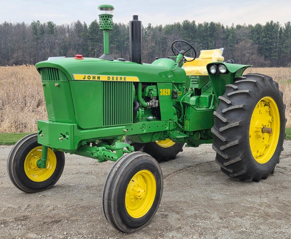 1965 John Deere 3020 Gas: 4 cylinder gas engine Syncro-Range Transmission 3 point hitch 540 and 1000 PTO 2 sets of rear hydraulic remotes 2 sets of forward facing hydraulic remotes Recently restored New seat New front tires Fr