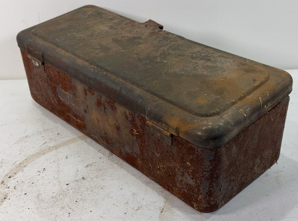 Caterpillar Tool Box - 4