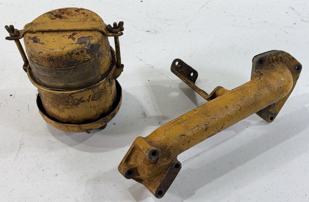 Caterpillar Pony Motor Air Cleaner Parts: Believed to be D2