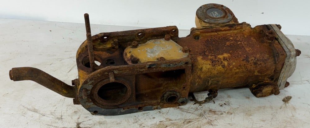 D2 Fuel Filter Assembly - 2