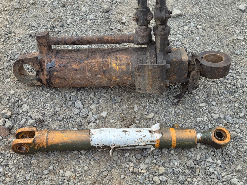 Hydraulic Cylinders - 2