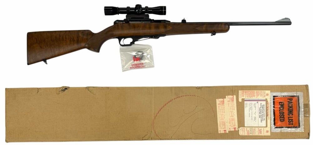 Heckler & Koch Model 300 .22 WMR Semi Automatic Rifle with Leupold Scope: Heckler & Koch Model 300 .22 WMR Semi Automatic Rifle with Leupold Scope.? The H&K model 300 is in very nice to like new condition.? Barrel measures 19.5 inches in length.? Blueing is very strong and