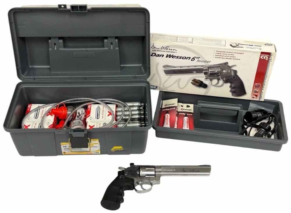 Dan Wesson 4.5mm C02 Air Revolver in Box (1 of 20)