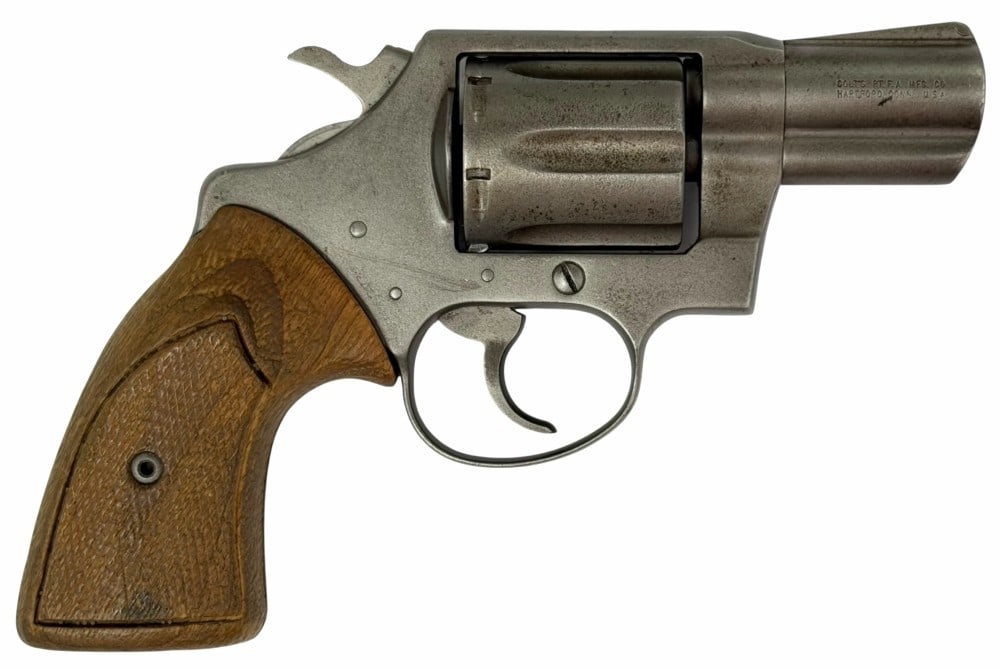 Colt Detective Special .38 Spl 6-Shot Revolver: Colt Detective Special .38 Spl 6-Shot Revolver.? The Colt Detective Special Revolver is in used condition.? Barrel measures 2 inches in length.? The stainless frame and barrel of the firearm obtains