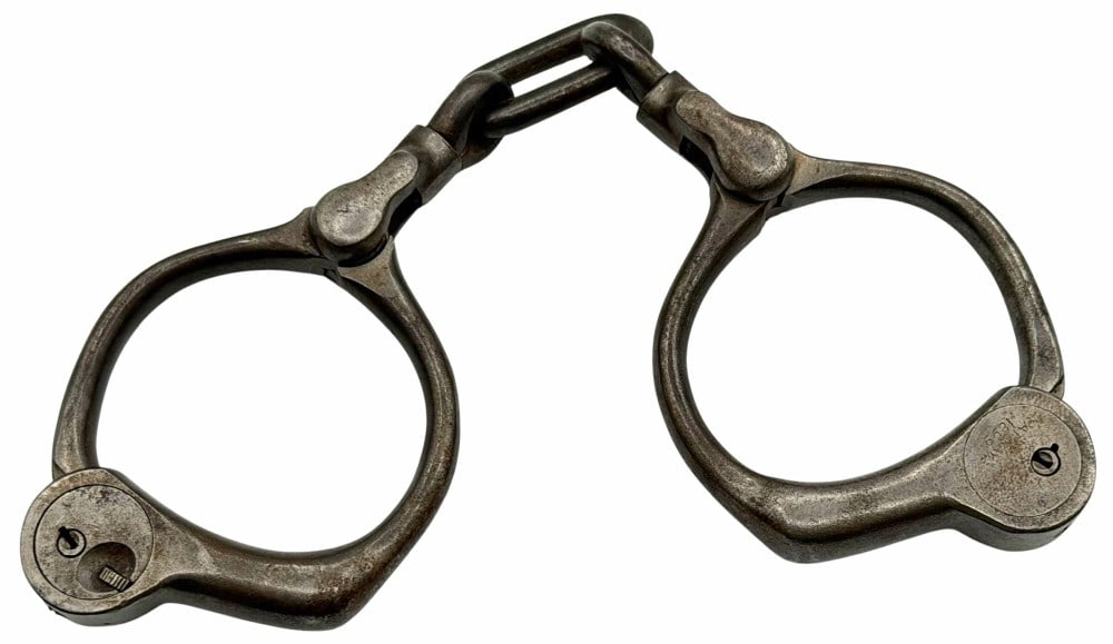 Antique Bean Cobb 1899 Handcuffs Without Keys (1 of 6)