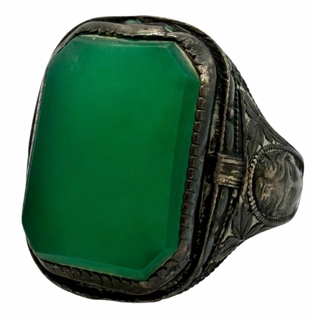 Vintage Sterling Silver Native American Green Onyx Ring (1 of 8)