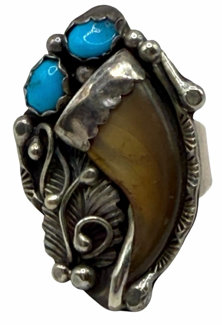 Sarah Curley Sterling Silver Native American Turquoise Capped Bear Claw Ring (1 of 5)