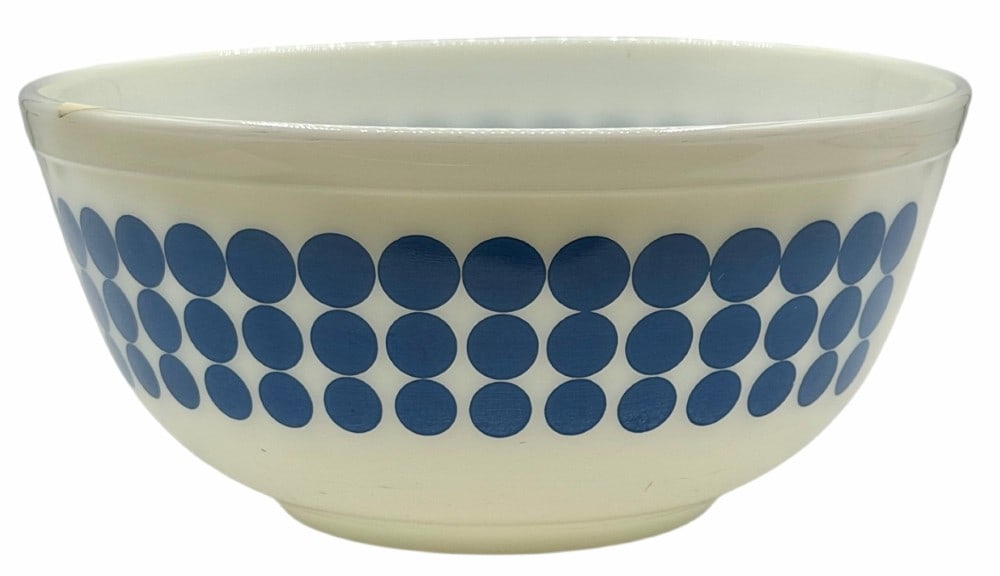 Vtg. Pyrex Blue Polka Dot On White Milk Glass 2 1/2 Qt Mixing Bowl (1 of 6)