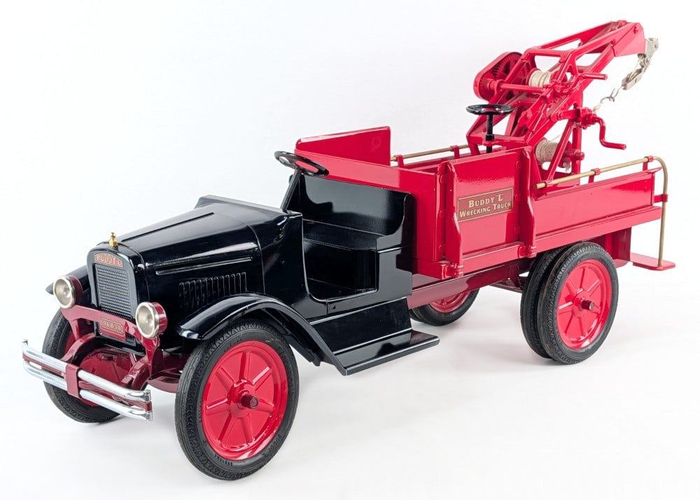 T-Reproductions Buddy L Wrecking Tow Truck (1 of 11)