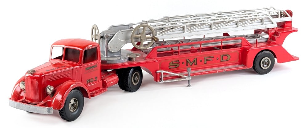Original Smith Miller L Mack Aerial Ladder Fire Truck (1 of 9)
