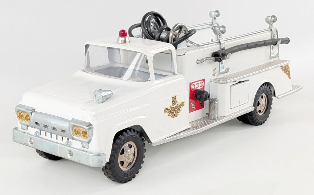 Original White Tonka No. 5 Suburban Pumper Fire Truck (1 of 6)