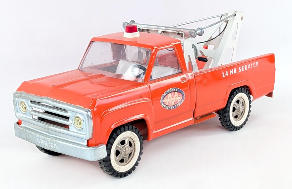 Original Tonka AA 24 Hour Service Wrecker Tow Truck (1 of 6)