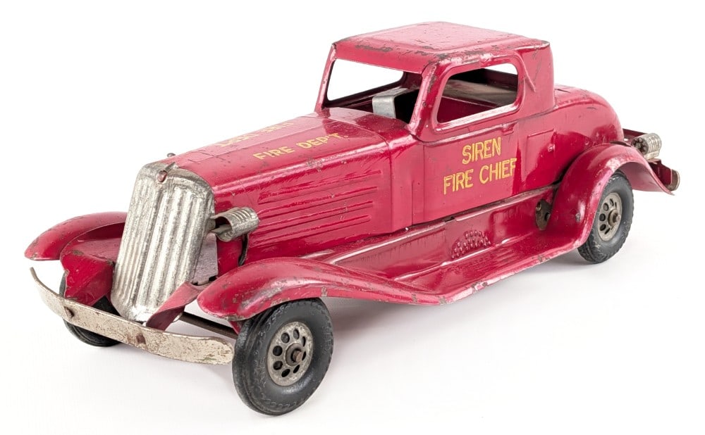 Marx Fire Chief Car (1 of 6)